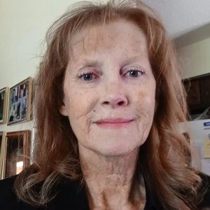 Meet your Posher, Carrie